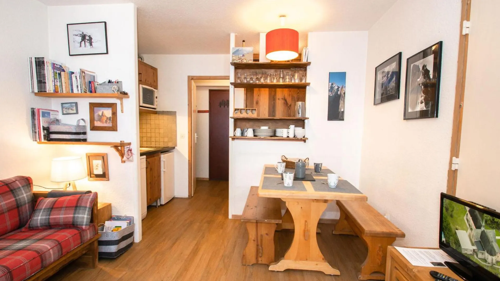 Appartement 4 Pers. A Chamonix Sud, Balcon Et Parking - Fr-1-343-251 0*,  France